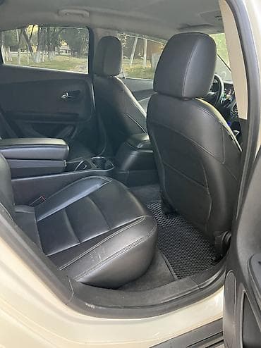 обмен дома: Chevrolet Volt: 2013 г., 1.4 л, Вариатор, Электромобиль, Хэтчбэк — 7