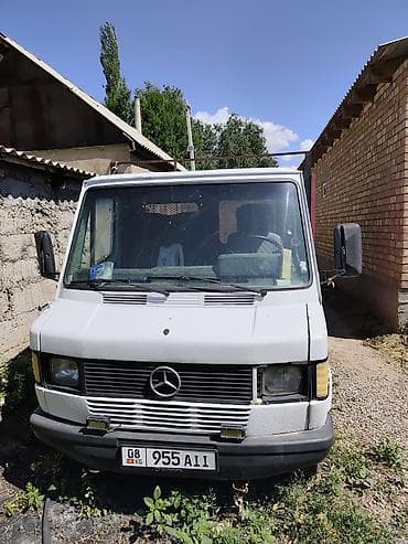 belarus mtz 82 2: Mercedes-Benz грузовой фургон/бортовой. Ключевые особенности: - — 1