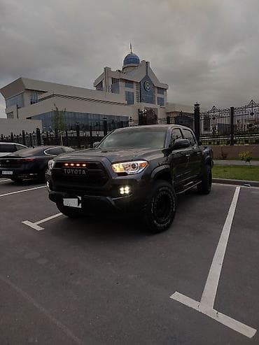 Toyota Tacoma: 2023 г., 3.5 л, Автомат, Бензин, Пикап
