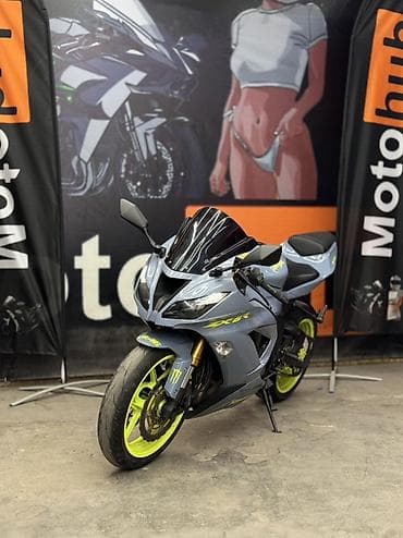 матар: Kawasaki ZX-6R — спортивный мотоцикл премиум класса с ярким кастомным — 1