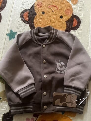 пальто для мальчика 7 лет: Бомбер
Для мальчика
Размер:90 см
Цена : 500 сом — 1