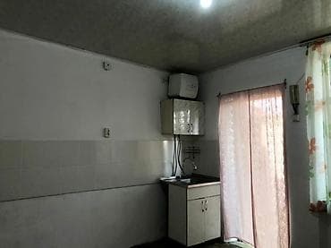 70 сом: Киркомстром Сдается 3ком полдома Площадь: 70м2 Без мебели Аристон — 3