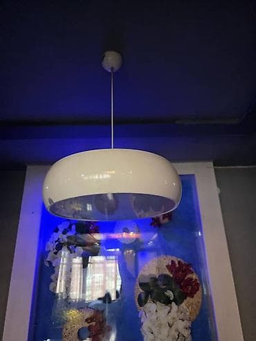 В наличии 4шт (б/у)
Подвесной светильник в современном стиле