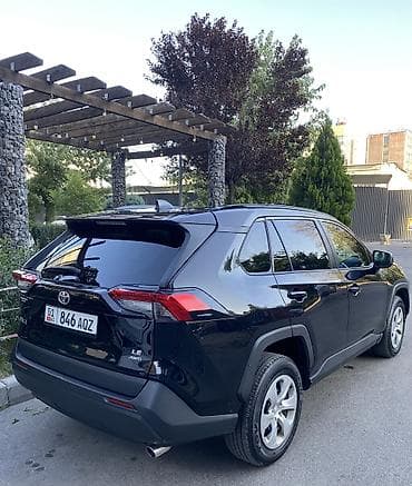 Транспорт: Toyota RAV4: 2020 г., 2.5 л, Автомат, Бензин, Кроссовер — 4