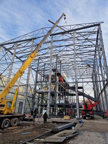 посуда персон: Автокран, XCMG, 2013 г., от 30 м — 2