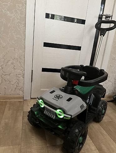 Толокары: Детский толокар/каталка с ручкой родительского контроля - Внедорожный — 2
