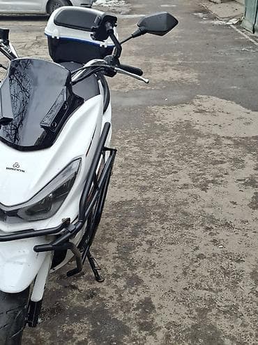 Скутер Honzwtm (модель из серии Sport/Street), белый цвет