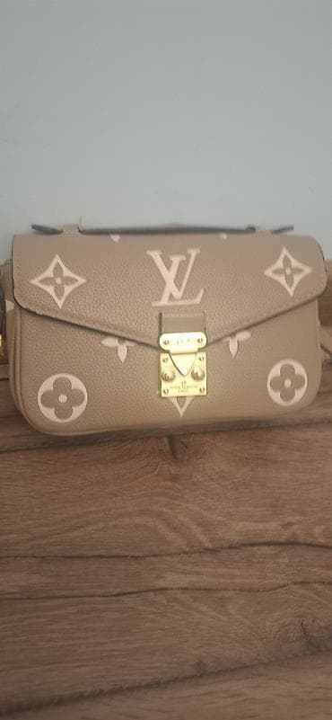 витон: Сумка-кроссбоди Tamaris и сумка-клатч в стиле монограм Louis Vuitton — 3