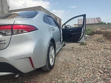 626 ge: Toyota Corolla: 2020 г., Гибрид, Седан — 9