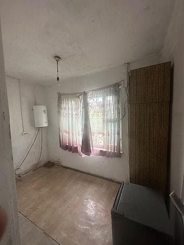 Батирлер: 1 бөлмө, 35 м², Учкун мкр 1 кабат, Эски ремонт — 3