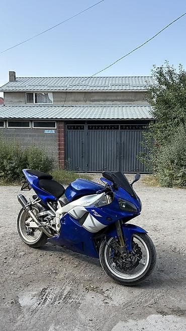 мото 250 куп: Yamaha YZF-R1, спортбайк в фирменном синем цвете. Новый пластик ! — 5