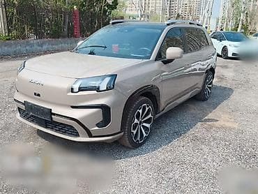 деку: GAC Aion V Tyrannosaurus 🦖 Основные параметры: - Пробег: 12 000 км - — 9