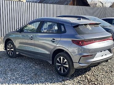 электронный авто: BYD E2: 2026 г., Электромобиль, Хэтчбэк — 6