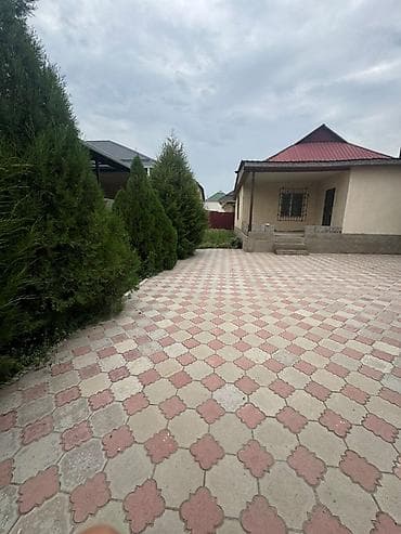 Дома: Продается частный дом с благоустроенным двором. - Планировка — 2