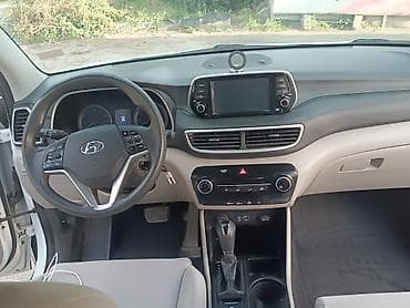делаю справки: Hyundai Tucson: 2018 г., 2 л, Автомат, Бензин, Кроссовер — 5