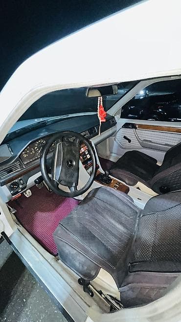 к5 2014: Mercedes-Benz E-Class: 1988 г., 2.3 л, Механика, Бензин, Седан — 5