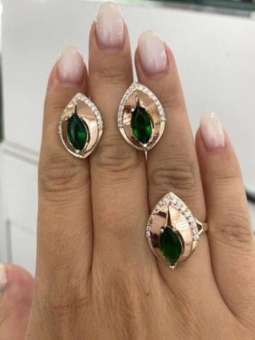 свадебные платья от производителя: Набор с камнями фианиты Серебро покрыто золотом пробы 925 Размеры — 4