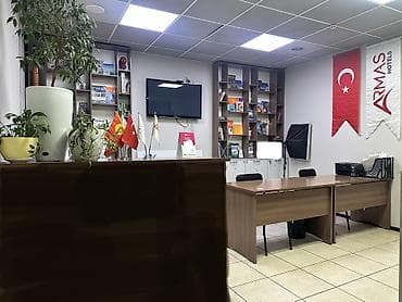 офис на аренду: Пол офиса под аренду. Подходит для трэвел агентов, визовиков, компании — 2