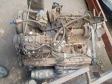 2 8: Volkswagen : 1992 г., 2.4 л, Фургон — 5
