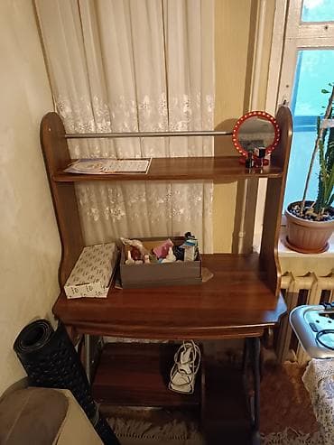 Компьютерный стол, Б/у, С полками