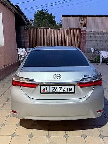 Toyota Corolla: 2018 г., Автомат, Бензин, Седан — 2