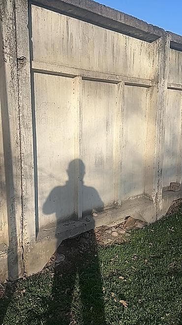 сетка для курятника: Железобетонный забор из сборных панелей - Материал: железобетон — 4