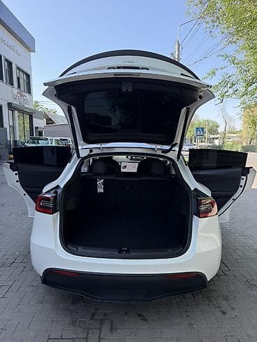 byd e3: Tesla Model Y: 2020 г., Вариатор, Электромобиль, Кроссовер — 3