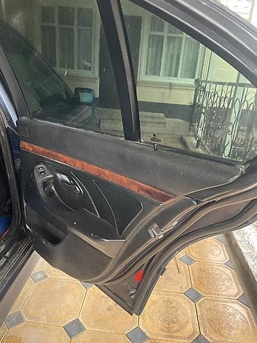 лобовое е39: BMW 3 series: 1996 г., 2.8 л, Механика, Бензин, Седан — 7