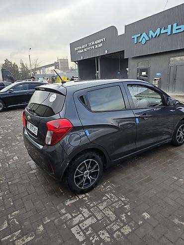 молоковоз машина: Chevrolet Spark: 2017 г., 1 л, Автомат, Бензин, Хэтчбэк — 4