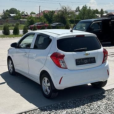 Продажа авто: Chevrolet Spark: 2016 г., 1 л, Вариатор, Бензин, Хэтчбэк — 3
