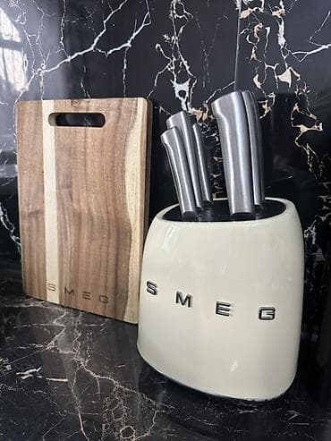 острые: Набор кухонных ножей SMEG с подставкой - Бренд: SMEG - Комплектация — 3