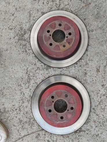 перфорированные тормозные диски: Задний тормозной диск Subaru 2003 г., Б/у, Оригинал, Япония — 1