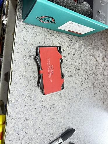 таета лан крузер: Комплект тормозных колодок Toyota — 1