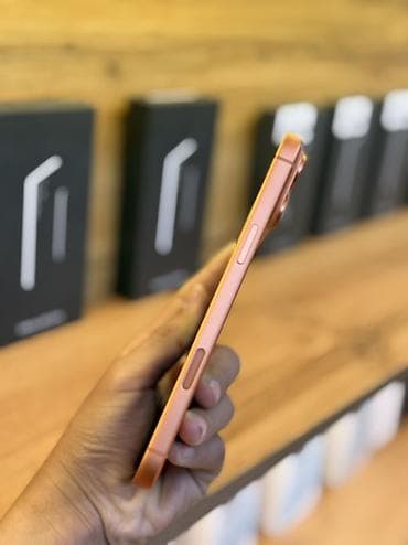 купить айфон 5 с: IPhone 17 Pro Max, Б/у, 256 ГБ, Оранжевый, Зарядное устройство, Защитное стекло, Чехол, В рассрочку, 100 % — 3