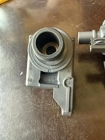 Автокосметика: Клапан двигателя Toyota 2020 г., Новый, Оригинал, Япония — 2