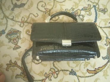 у настоящей женщины должна быть сумка из италии: Кожаная Сумка, Италия. покупала в плазе за 100$ — 3