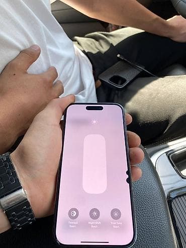 iphone 8xr: IPhone 14 Pro, Б/у, 256 ГБ, Deep Purple, Чехол — 1