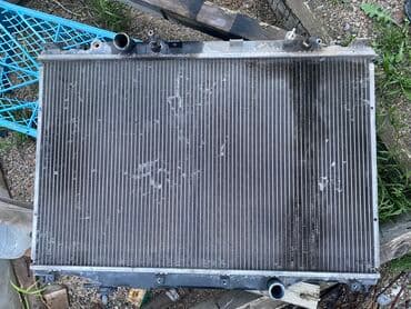 Продаю радиатор на степ от рф3 до рф5 подходит на верхном бачке надо