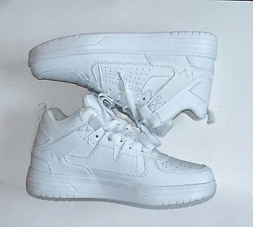 Кроссовки высокие (High-tops) Продаю хайтопы, абсолютно новые. Видели