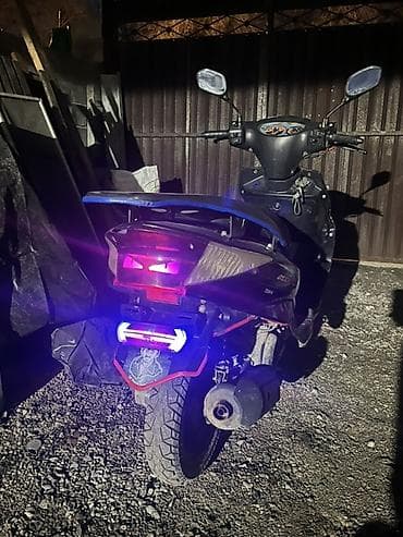 скутера аренда: Тип скутера M8, 150 куб. см, Бензин — 3