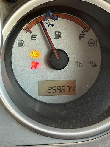 Honda Fit: 2002 г., Автомат, Бензин, Хэтчбэк — 5