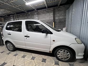 changan deepal: Daihatsu : 2002 г., 1.3 л, Механика, Бензин, Хэтчбэк — 3