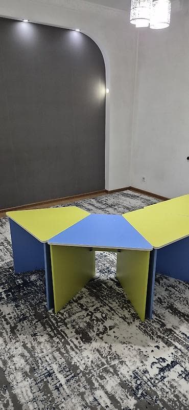 dinner table: Модульный комплект детских столов для групповых занятий - Состоит из — 3