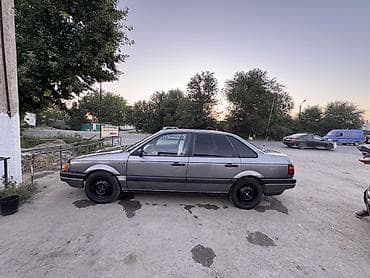 Продажа авто: Volkswagen Passat: 1989 г., 1.8 л, Механика, Бензин, Седан — 2