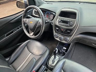 subaru outbeck: Chevrolet Spark: 2018 г., 1 л, Автомат, Бензин, Хэтчбэк — 5