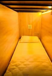 сдаю на длительный срок: 50 м², С мебелью — 5