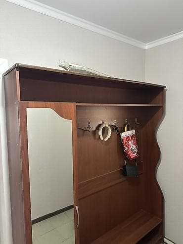 полки мебель: Прихожая-гарнитур с зеркалом и отделением для обуви - Материал: ЛДСП — 3