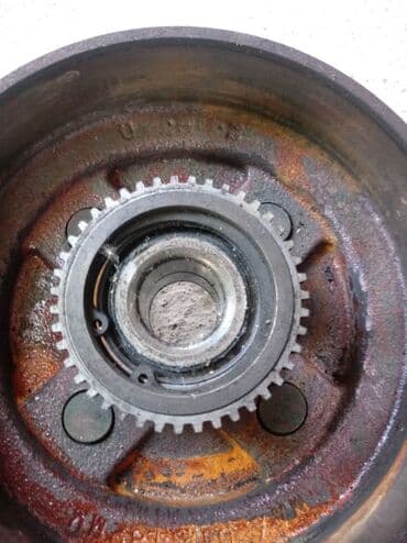 втулка задняя: Ступица зад на Сузуки . из Японии — 5