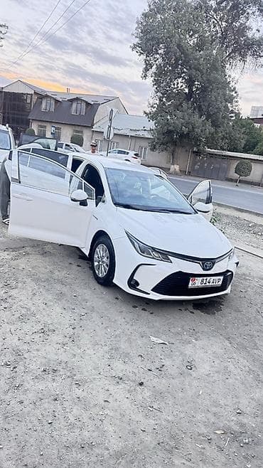 jet sky: Toyota Corolla: 2022 г., Вариатор, Гибрид, Седан — 2