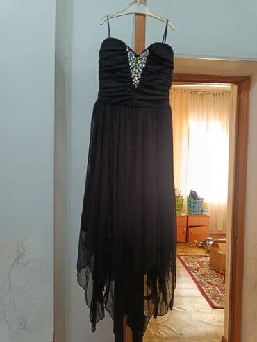 хиджаб для детей: Элегантное детское черное вечернее платье без бретелек, украшенное — 4